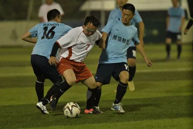 穆雷37分掘金大胜爵士 艾顿30+19开拓者胜猛龙